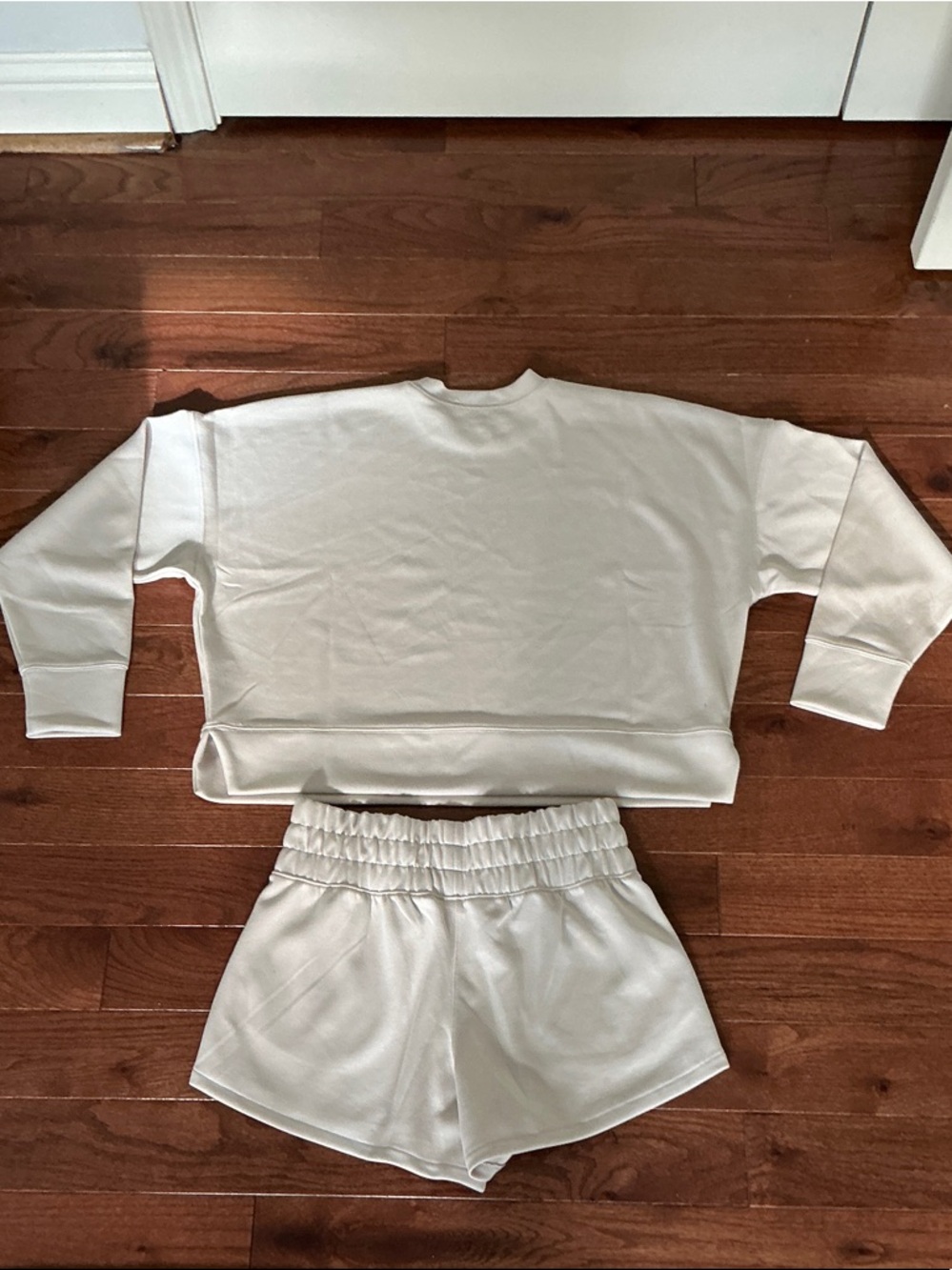 Zenana Outfitters 2 Piece Cream Crewneck Sweatshirt and Shorts - Picture 5 of 8